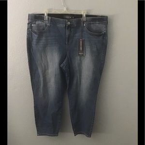 Torrid Bombshell Skinny Jeans.   NWT